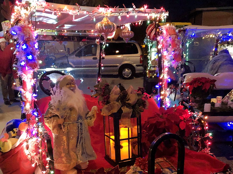 Christmas eve at Gulf to Bay 2022 - Slide 6