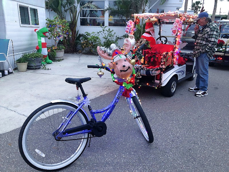 Christmas eve at Gulf to Bay 2022 - Slide 9