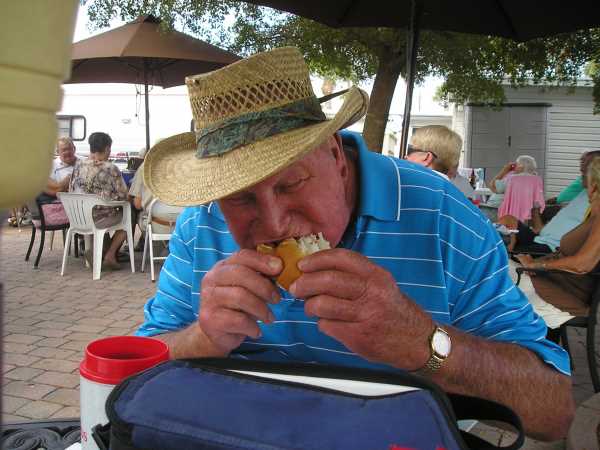 Karaoke April 2013 - Slide 6