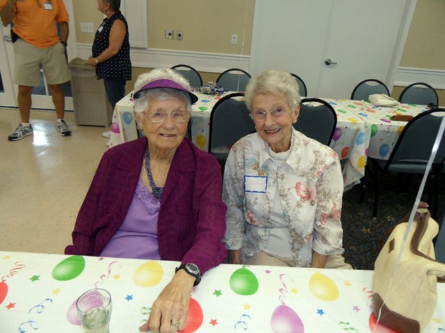 Les Downings 90th birthday Party - Slide 14